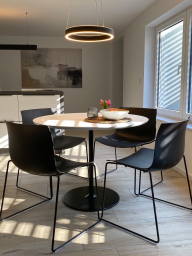 Moderne Essgruppe Ferienwohnung nahe Phantasialand